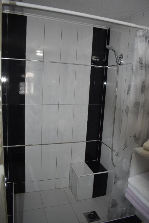 Apartman Rukavina Licko Petrovo Selo Exterior photo